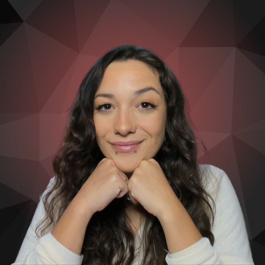 Mari Fuentes, creadora de MonetizaTube